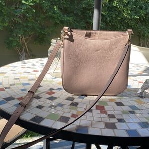 Kate Spade Light Pink Messenger Bag. Cross Body.